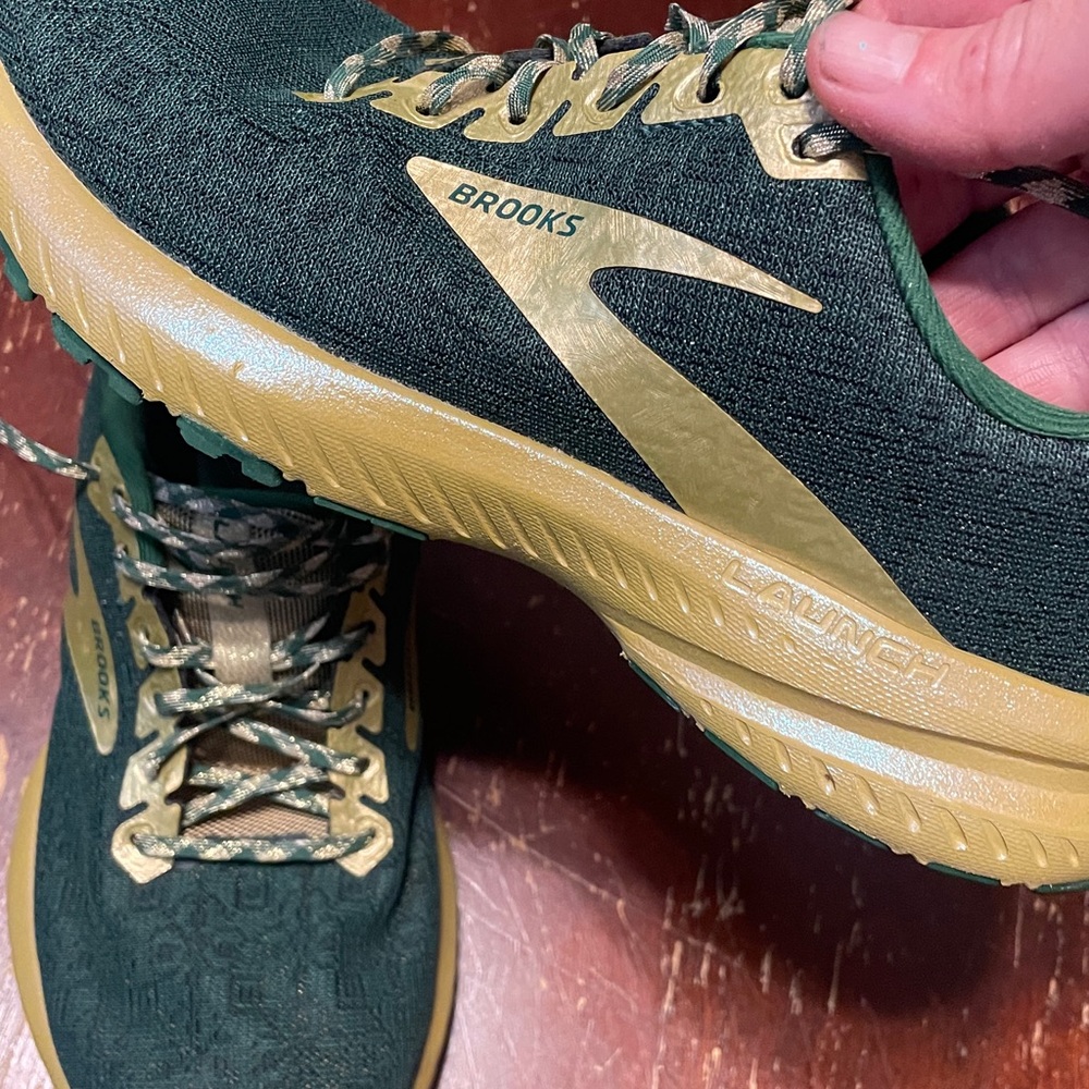 Women’s Brooks Launch Run Lucky Limited Edition Shoes in Green and Gold size 7 - Picture 4 of 13